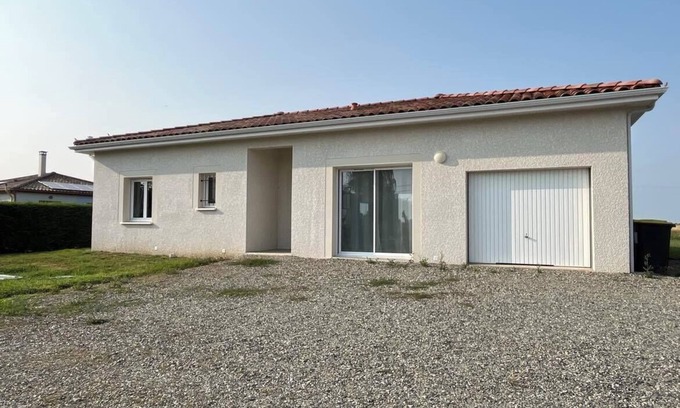 Saint-Julien-sur-Garonne House | Maison Neuve à la Campagne