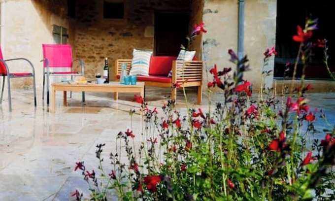 Liglet House | Maison Osbert: Spacious Retreat in Rural France
