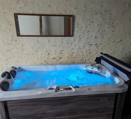 Oisseau-le-Petit House | Maison Plaisir