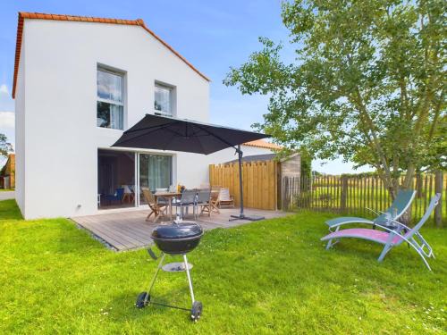 Olonne-sur-Mer House | Maison pour 7, piscine collective, 2km de la plage