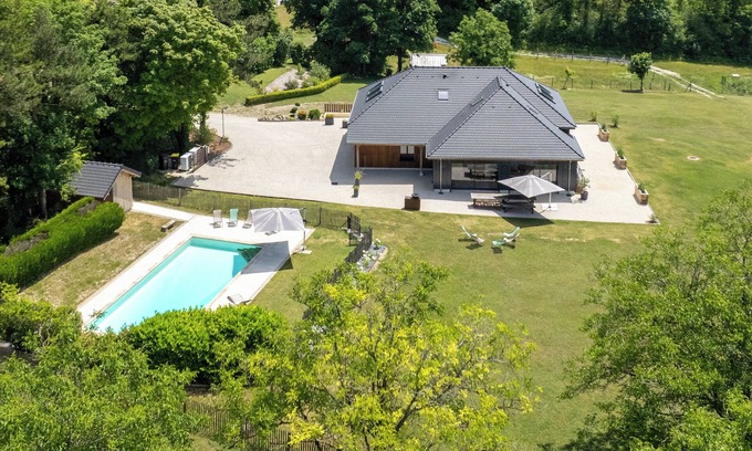 Saint-Benoit-sur-Seine House | Maison Spacieuse au Calme Idéal Pour des Moments Entre Amis ou en Famille !