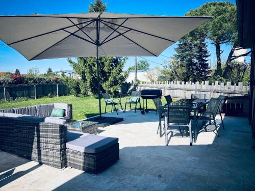 Salignac-Eyvignes Villa | Maison Salignac 9 personnes