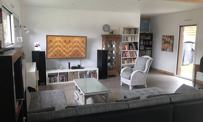 Locmine House | Maison Structure Bois à 30 Mins DES Plages