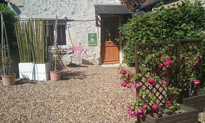 Vallieres-les-Grandes Cottage | MAISONNETTE DE BOURG AT CHRISTINE 2 pers.