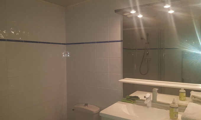 Chambery Ski Chalet | Maisonnette Avec Terrasse/piscine en Centre Ville de Chambery