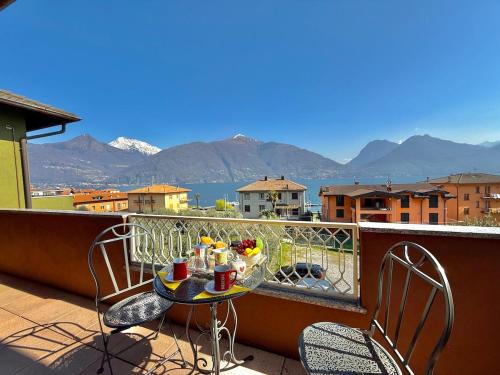 Santa Maria - Rezzonico Apartment | Maisons San Siro, a due passi dalla spiaggia