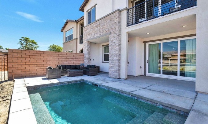 Terra Lago House | Majestic Lake Escape