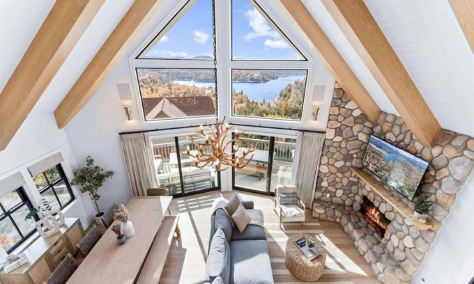 Lake Arrowhead House | Majestic Lakeview Lodge w/ Private Dock