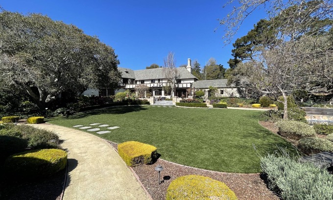 Hatton Fields House | Majestic Masterpiece in Carmel | Sleeps 12