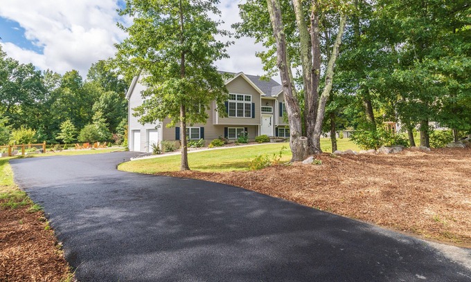 Pine Bush House | Majestic Views Private Guest Suite