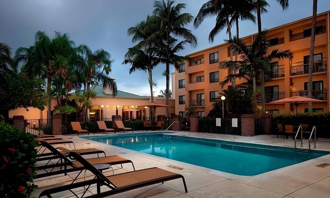 Miami Lakes House | Making The Best Memories Along The Way! with Pool, Near Lake Stevens Park!