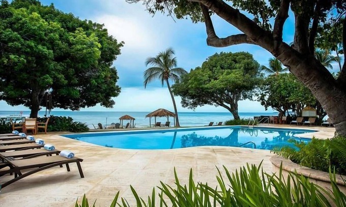 Carenero Apartment | Making The Best Memories Along The Way! 2 Relaxing Units, Free Parking, Pools