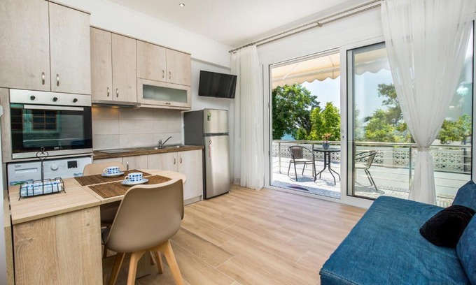 Potos House | Malama BH Pico