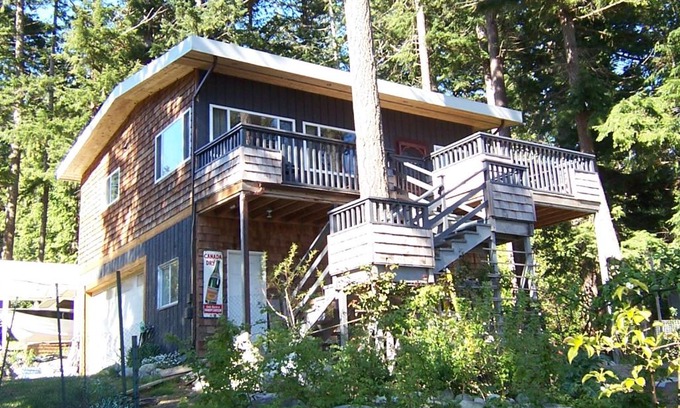 Powell River House | Malaspina Strait Cottage
