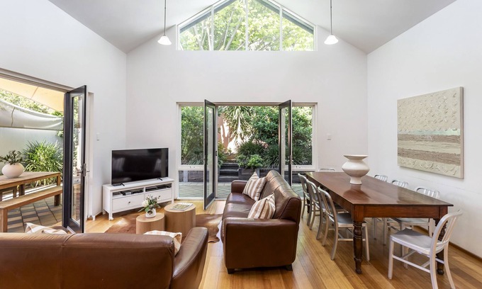 Beulah Park House | Maleny - beautiful family fave near The Parade