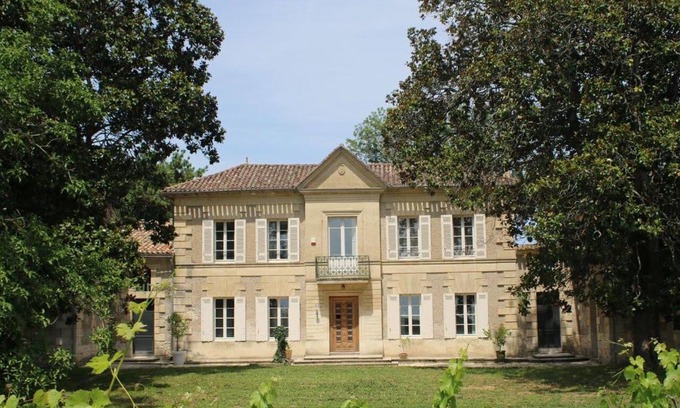 Saint-Jean-de-Blaignac Bed & Breakfast | Malis Castera Le Petit Château