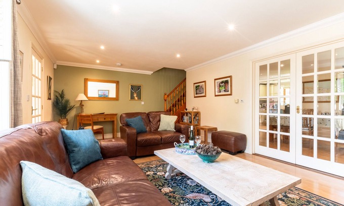 Holt House | Mallard Cottage - Two Bedroom House, Sleeps 4