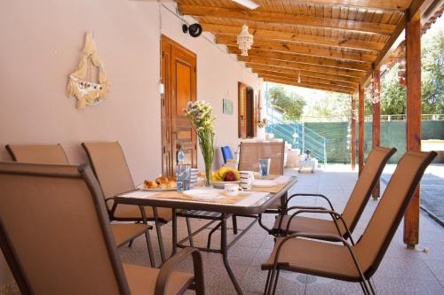 Pineios House | Malou Garden House Near The Beach