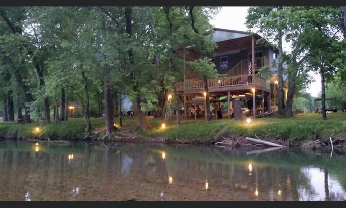 Olivehill Cabin | Mama Bears Cozy Creekside Cabin at Up The Creek