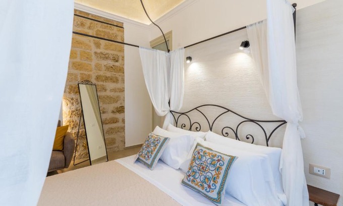 Ruggero Settimo Bed & Breakfast | Mama Tita Rooms and Breakfast