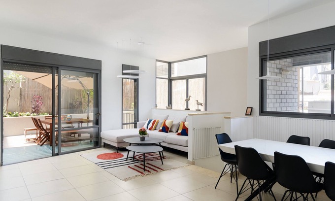 Kerem HaTeimanim Apartment | MAMAD Elegant Duplex with XL Patio by FeelHome