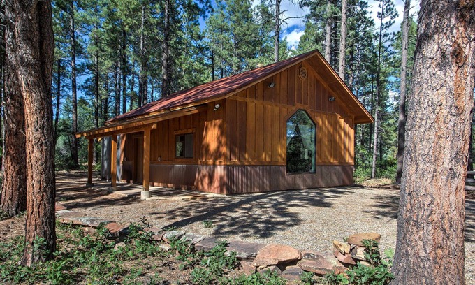Mancos Cabin | Mancos Cabin Rental on 80 Acres w/Mountain View!