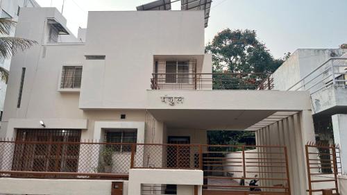 Nashik House | Manjul Bungalow