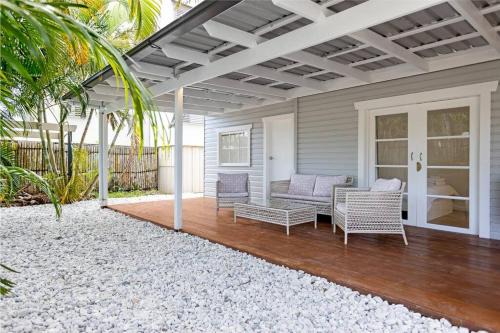 Redcliffe Apartment | Manley St Retreat