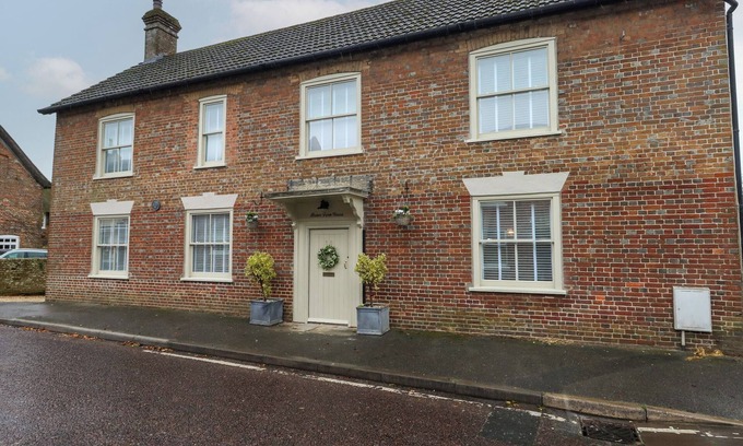 Bere Regis House | MANOR FARM HOUSE, pet friendly, country holiday cottage in Bere Regis