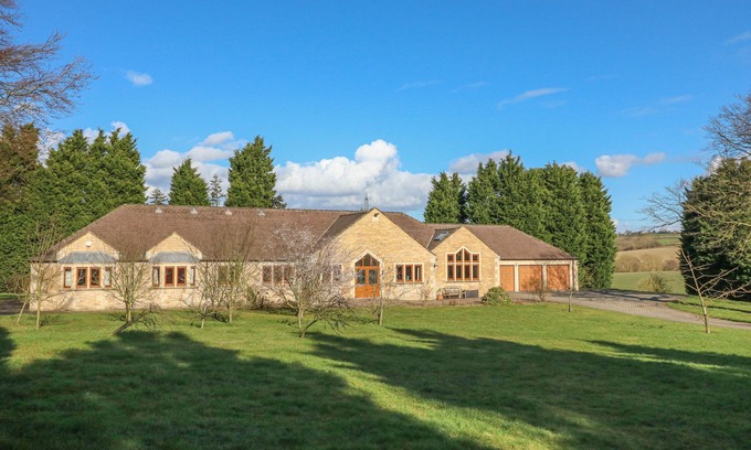 Hasland Cottage | MANOR HOUSE, family friendly, luxury holiday cottage in Chesterfield