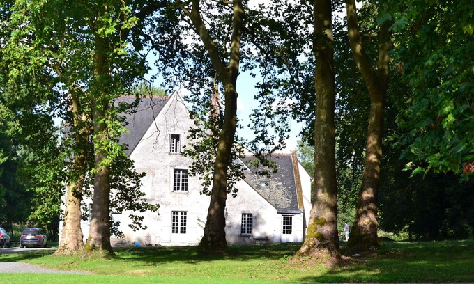 Monts House | Manor with swimmingpool in heart of the Loire Valley -Up to 15people-