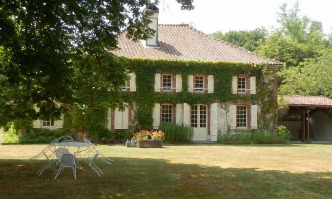 Sabres House | Mansion, 240 m2, 6 bedrooms, 14 people., Private pool on 2 acres