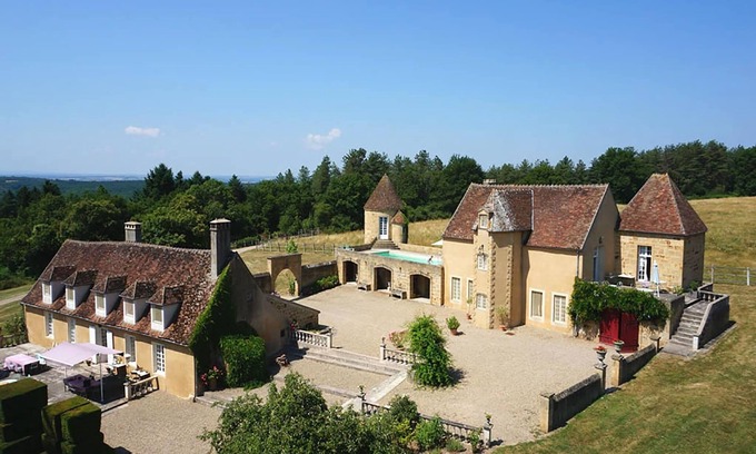 Meaulne-Vitray Villa | Mansion in Meaulne with Private Pool