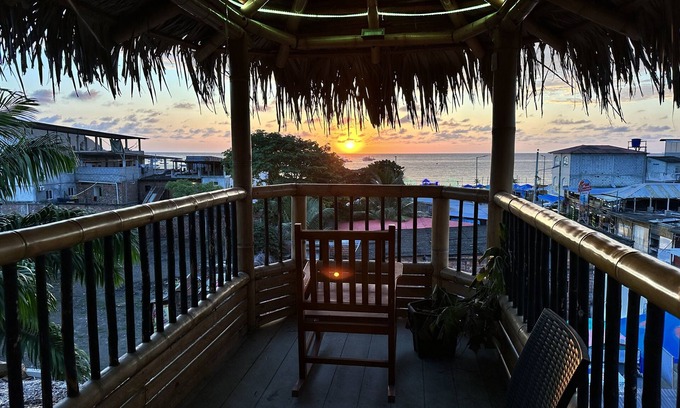 Puerto Lopez Hostel | Manteña Boutique Hotel