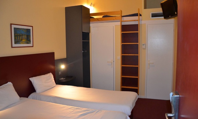 Dampierre-en-Burly Hotel | Mape Hotel