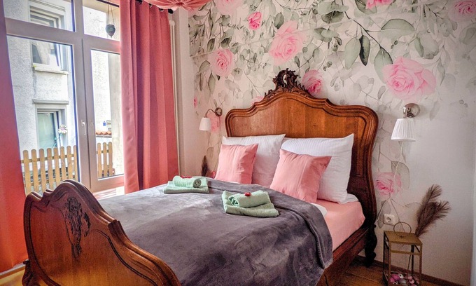 Uelzen Apartment | Marie Antoinette ♣ a journey into the past
