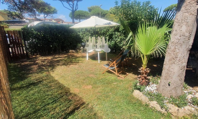 Tragliatella Apartment | Marina di San Nicola holiday home with garden
