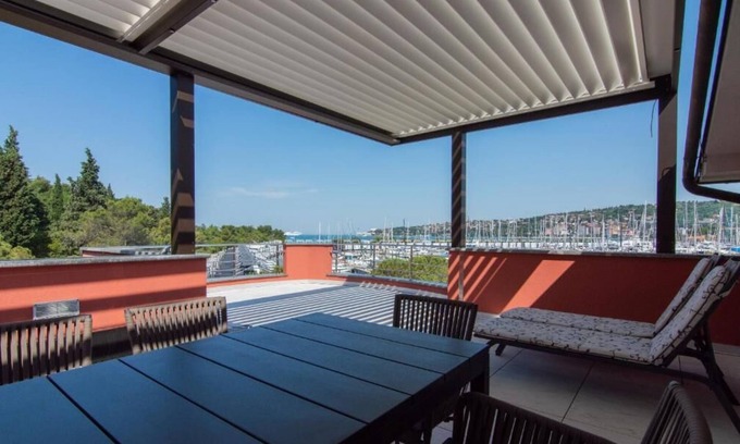 Seca Apartment | Marina Residence - SeavIew Penthouse Burin