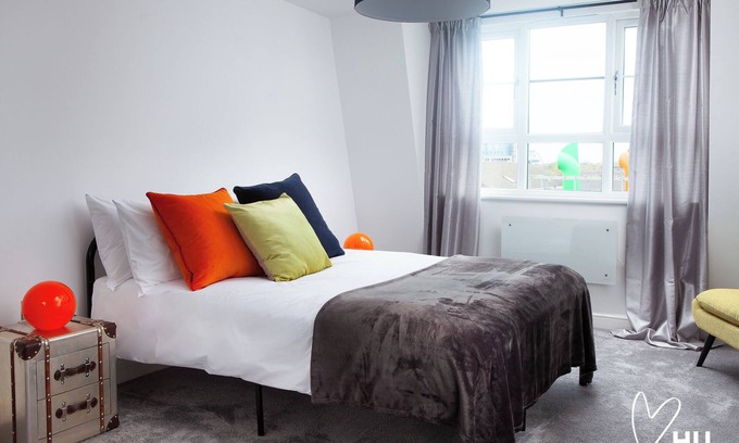 Hull Apartment | Marina Suite -1 Bedroom Duplex 305nn