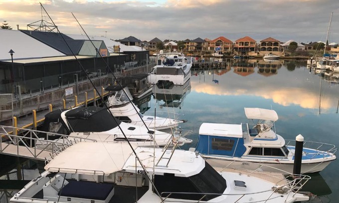 Wannanup Ski Chalet | Marina View Chalets