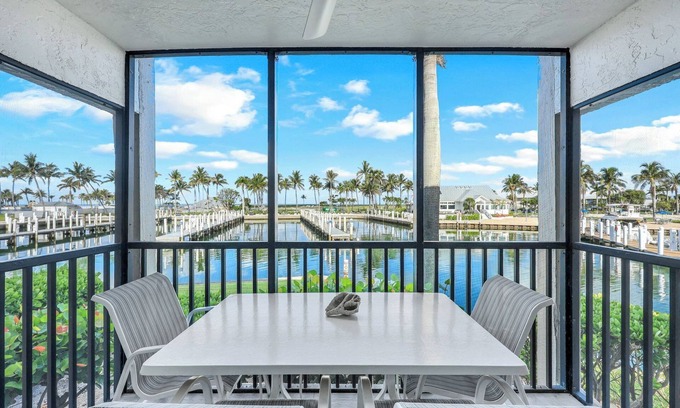 Captiva Condo | Marina Villa 705- Brand New To Rental Program!