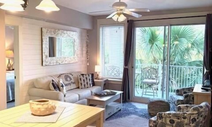 Baytowne Wharf Condo | Market Street Inn 2BR Condo at Sandestin Golf and Beach Resort!