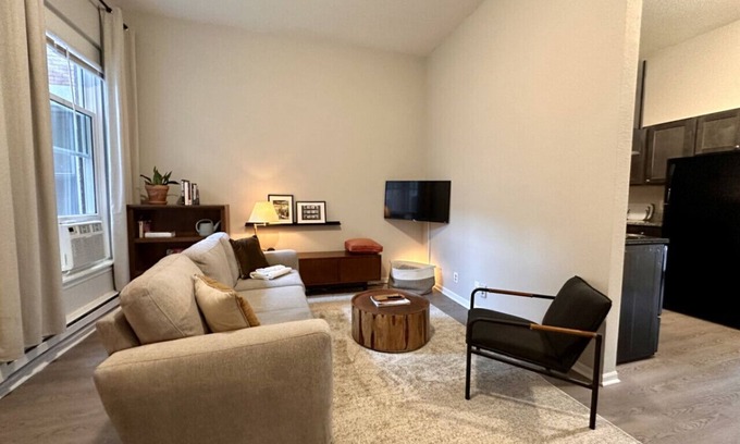 Marquette Apartment | Marquette Vintage 2BR MP25