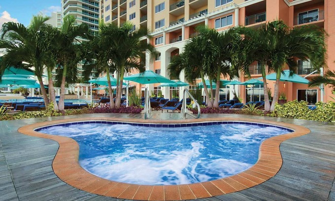 Central Beach Condo | Marriott's BeachPlace Towers | One-Bedroom Villa
