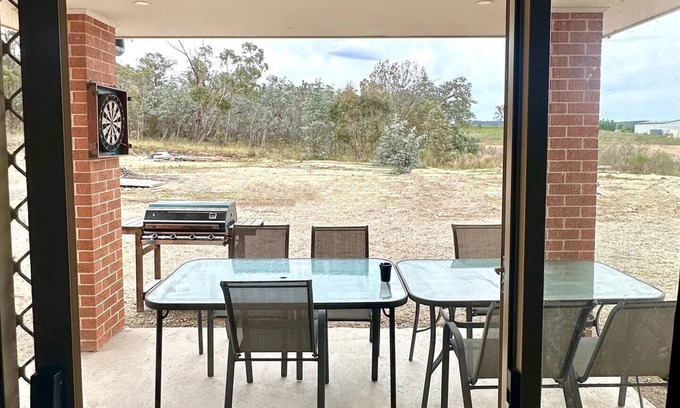 Marulan House | Marulan Rural Getaway - Work Yard