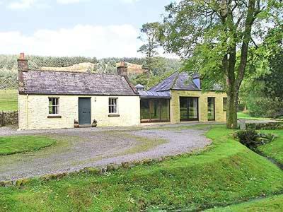Castle Douglas House | Marwhin Cottage - Swws