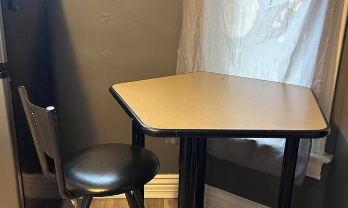 Winnipeg Apartment | Maryland Homestay - Downtown Apartment