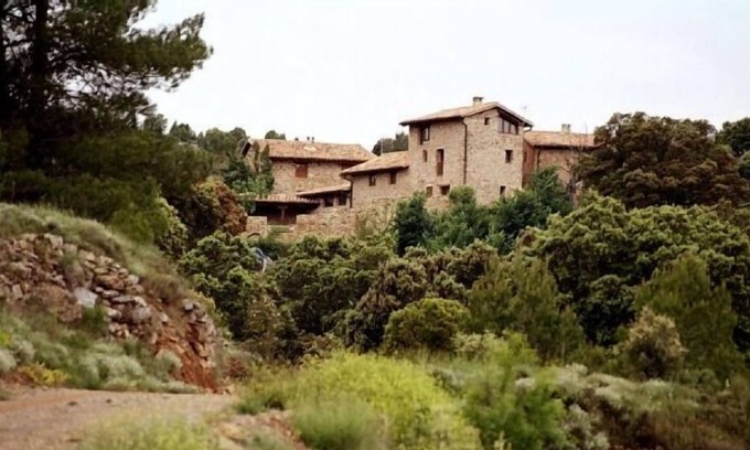 Olba Cottage | Masía Collado Royo Country house (full rental) Casa de la Maestra (6 people)