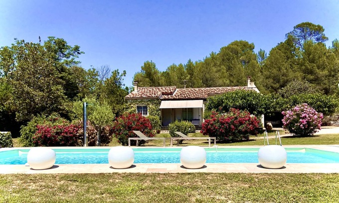 Correns Villa | Mas du Murier - modern villa in a pleasant setting with private swimming pool