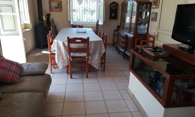 Sant Quinti de Mediona House | Mas Guilló Casa
